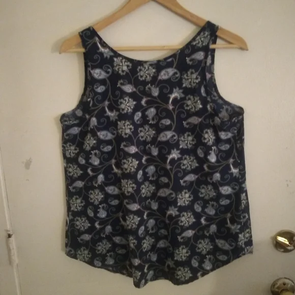 TIME and TRU Top - Picture 3 of 6